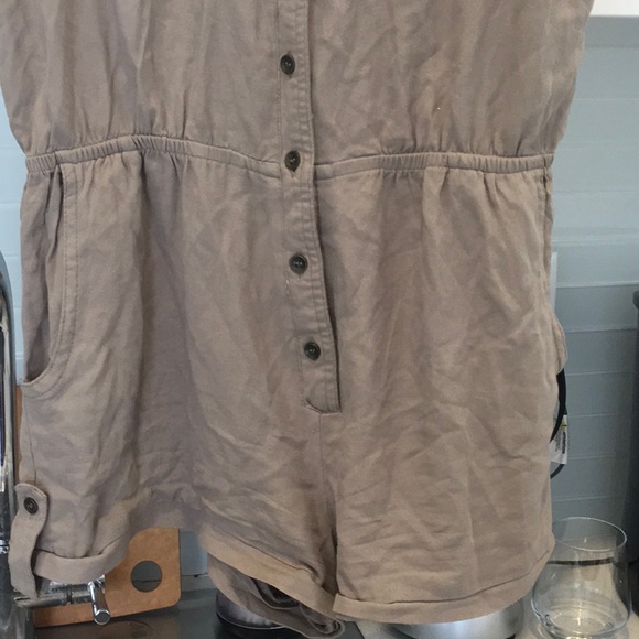 Wet Seal Romper - Picture 3 of 5